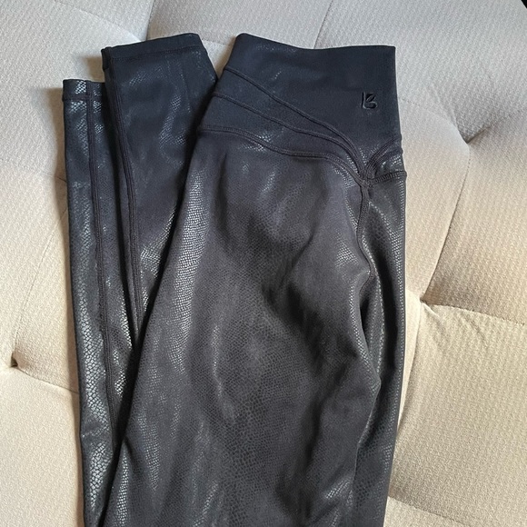 BuffBunny Cobra Legacy Leggings - Picture 2 of 6